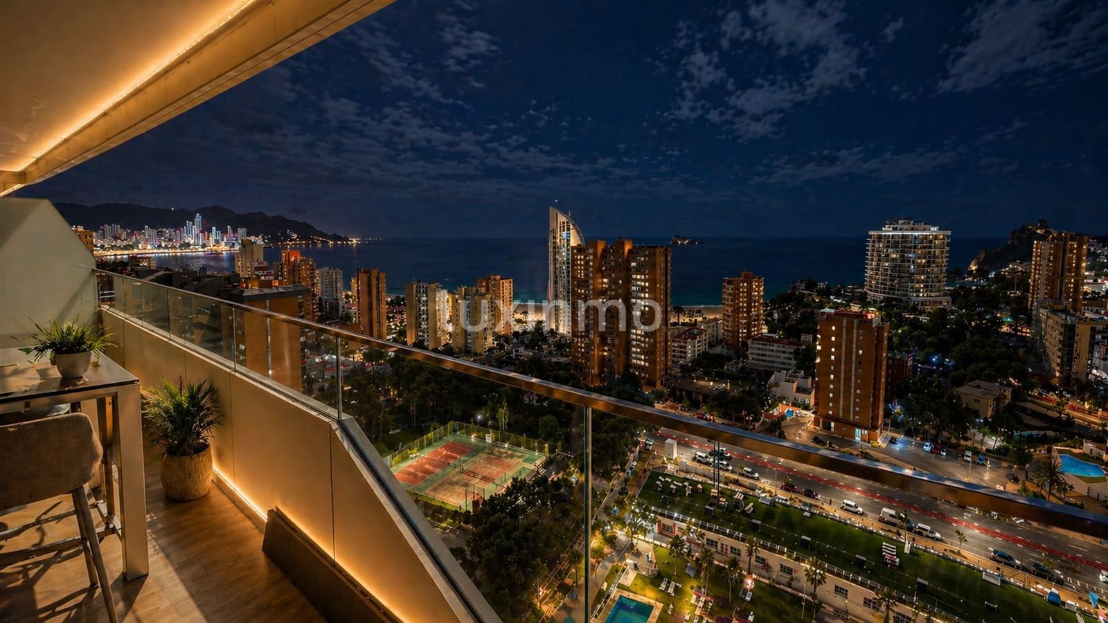 2 soveværelse Lejlighed til salg i Benidorm med swimmingpool garage - € 732.000 (Ref: 10167179)