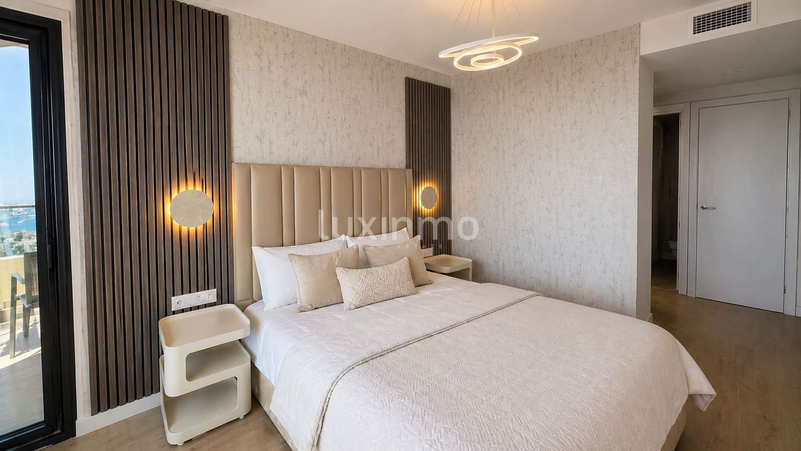 2 soveværelse Lejlighed til salg i Benidorm med swimmingpool garage - € 732.000 (Ref: 10167179)