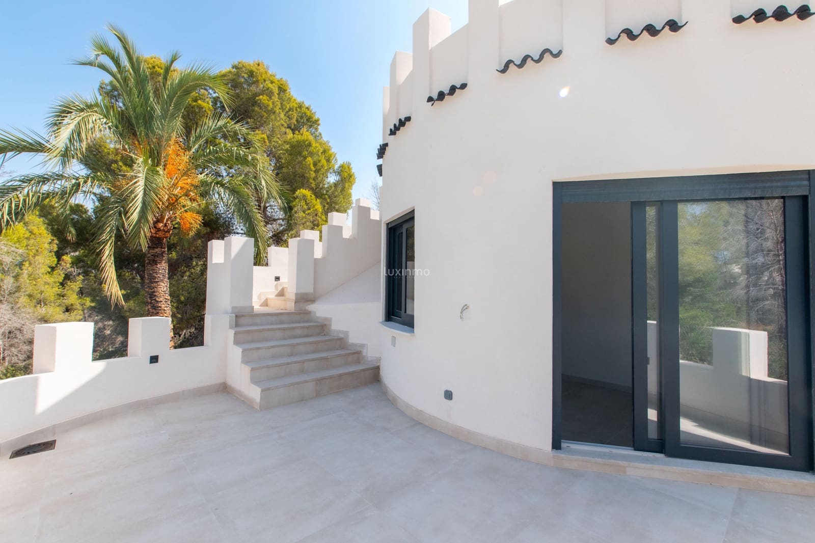 4 bedroom Villa for sale in Albir with pool garage - € 1,595,000 (Ref: 10167180)