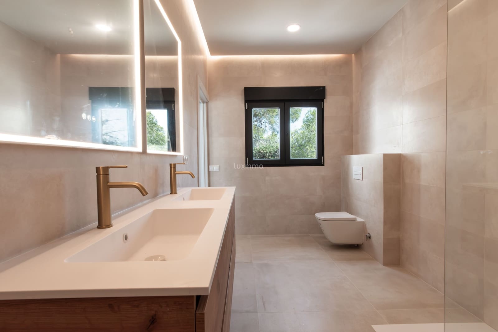 4 bedroom Villa for sale in Albir with pool garage - € 1,595,000 (Ref: 10167180)