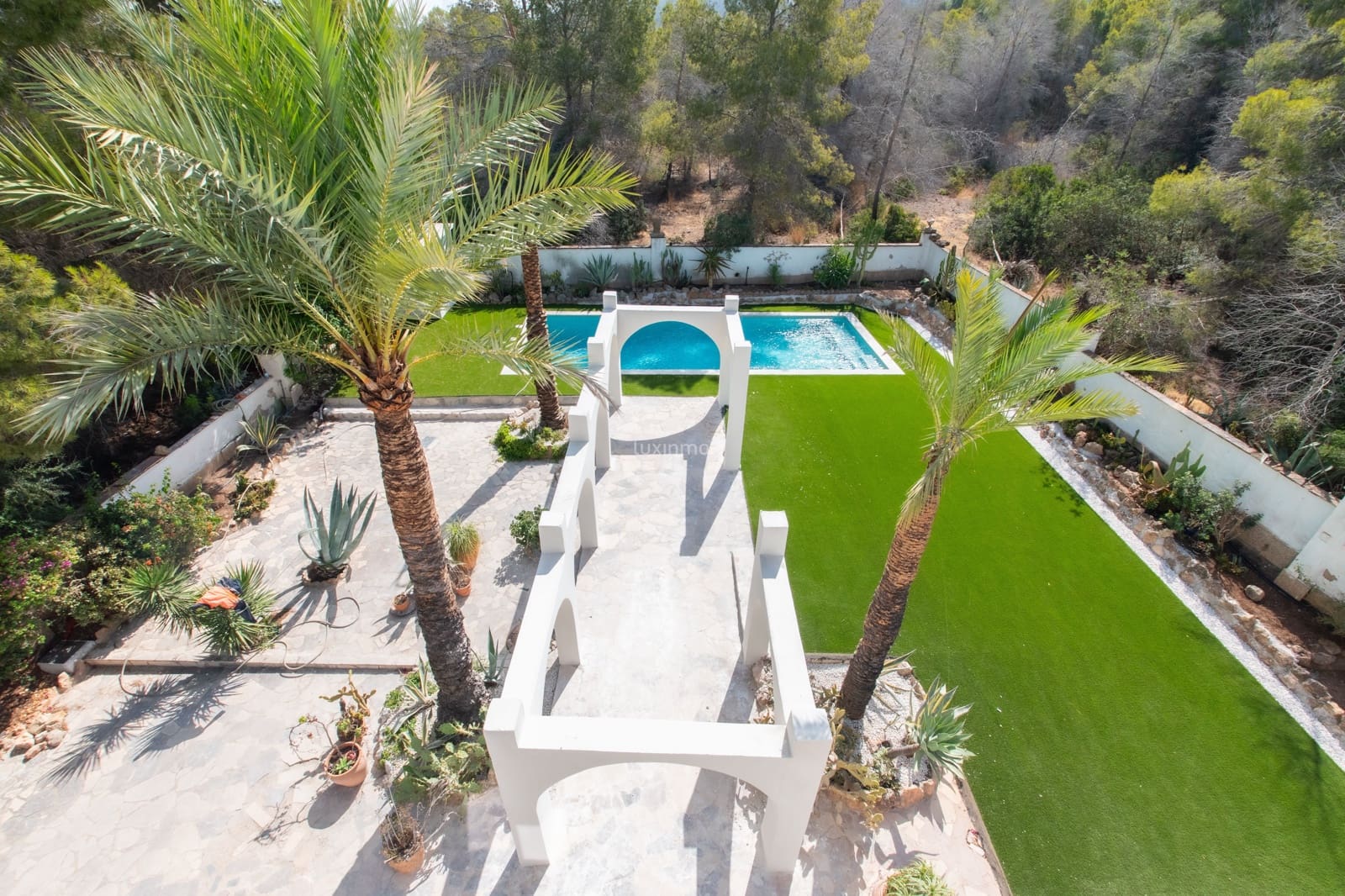 4 bedroom Villa for sale in Albir with pool garage - € 1,595,000 (Ref: 10167180)