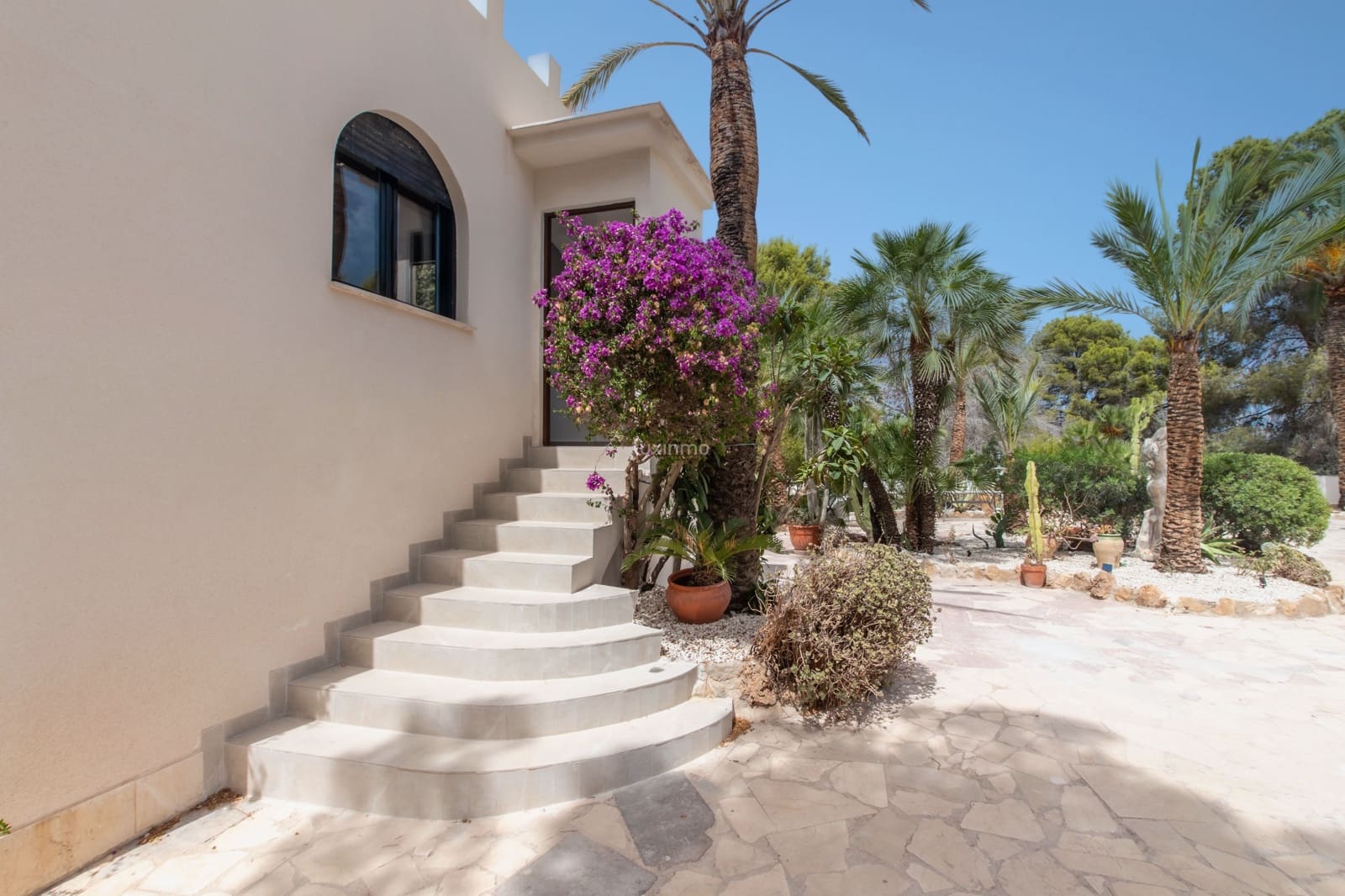4 bedroom Villa for sale in Albir with pool garage - € 1,595,000 (Ref: 10167180)
