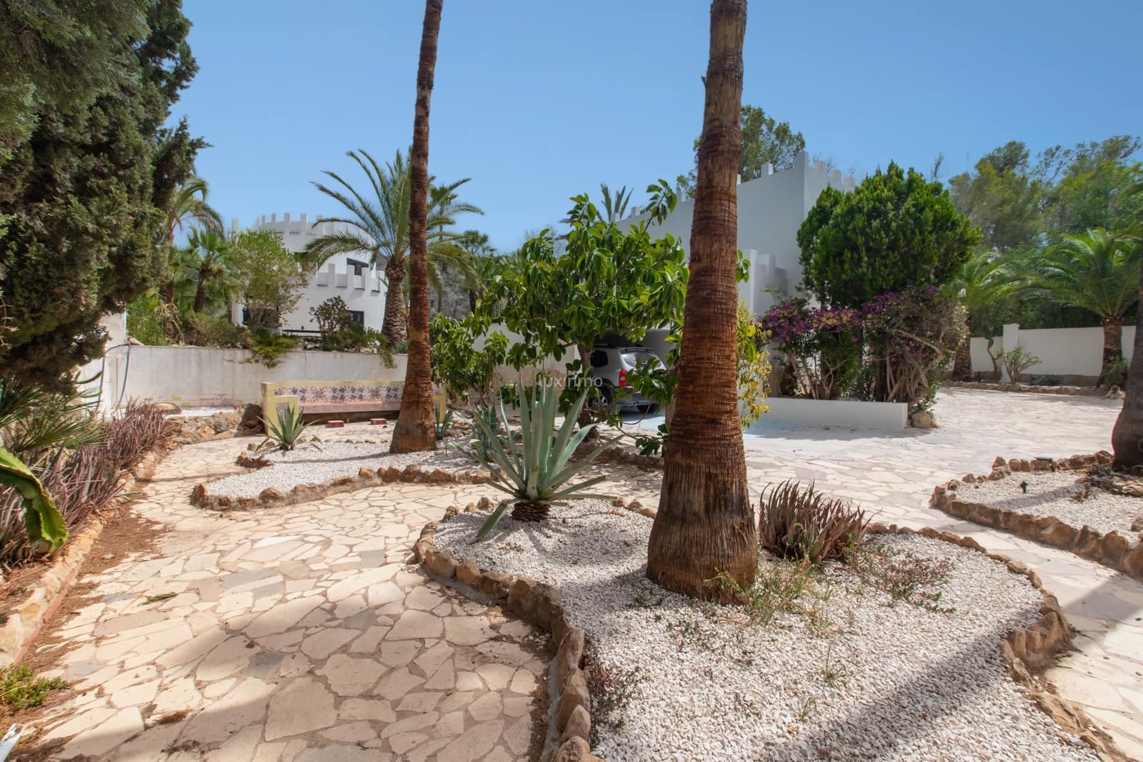 4 bedroom Villa for sale in Albir with pool garage - € 1,595,000 (Ref: 10167180)