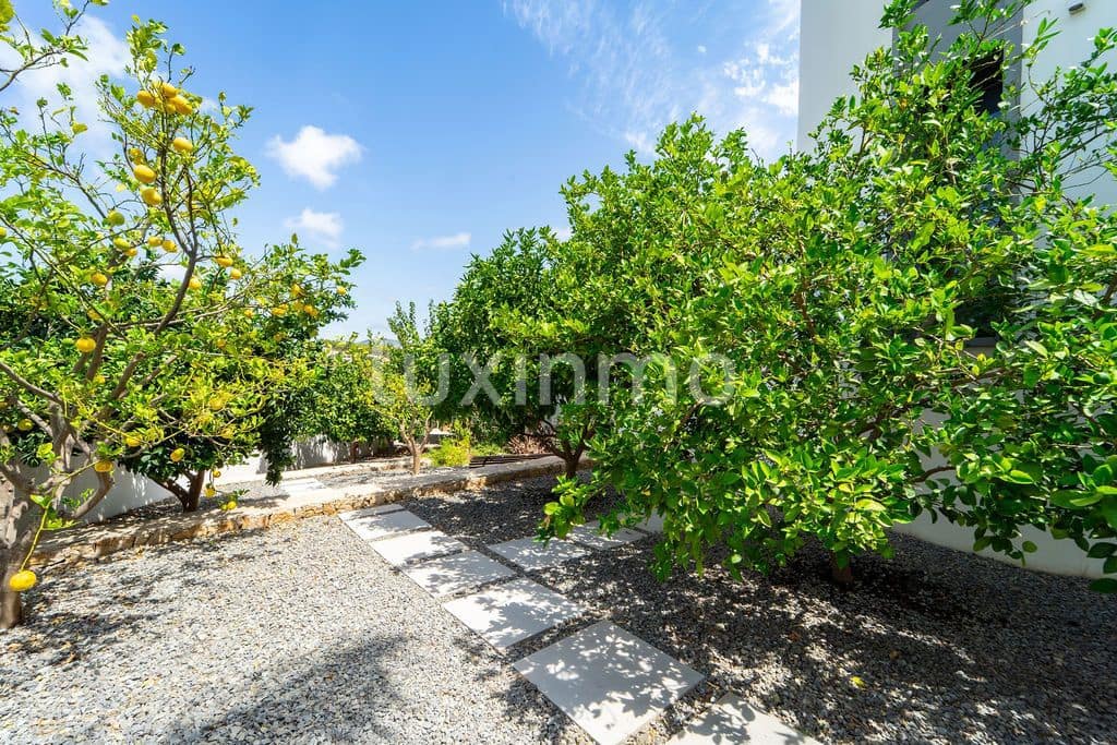 4 bedroom Villa for sale in Benissa with pool garage - € 1,200,000 (Ref: 10167182)