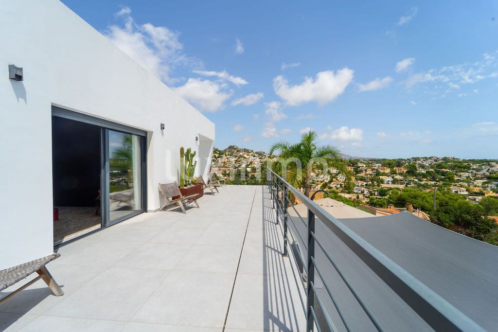 4 bedroom Villa for sale in Benissa with pool garage - € 1,200,000 (Ref: 10167182)