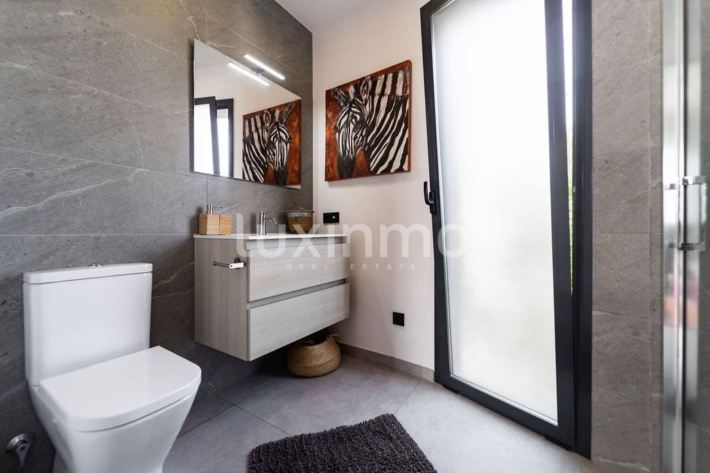 4 bedroom Villa for sale in Benissa with pool garage - € 1,200,000 (Ref: 10167182)
