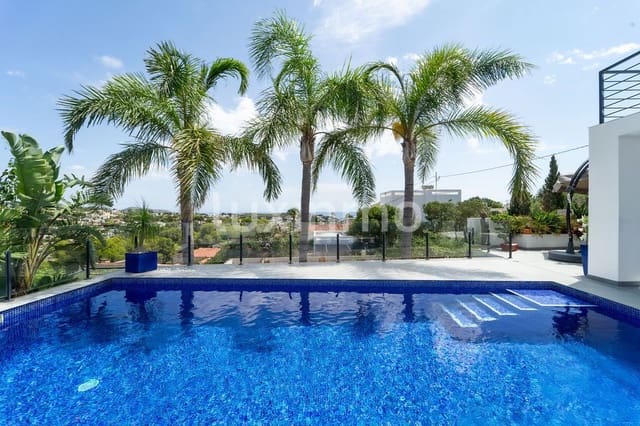 4 bedroom Villa for sale in Benissa with pool garage - € 1,200,000 (Ref: 10167182)