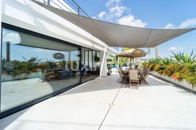 4 bedroom Villa for sale in Benissa with pool garage - € 1,200,000 (Ref: 10167182)