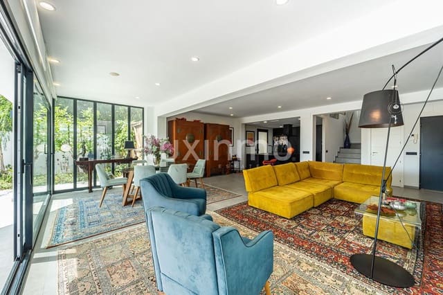 4 bedroom Villa for sale in Benissa with pool garage - € 1,200,000 (Ref: 10167182)