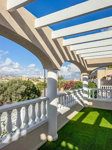 3 soverom Villa til salgs i El Campello med garasje - € 550 000 (Ref: 10167183)