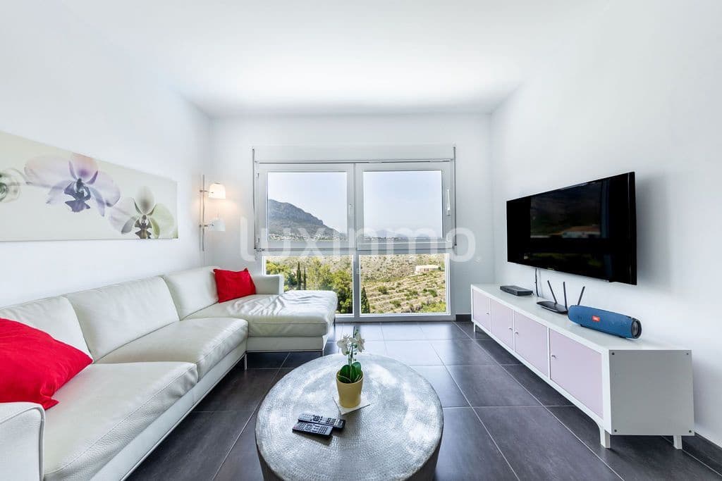 3 soveværelse Villa til salg i Denia med swimmingpool garage - € 850.000 (Ref: 10167185)