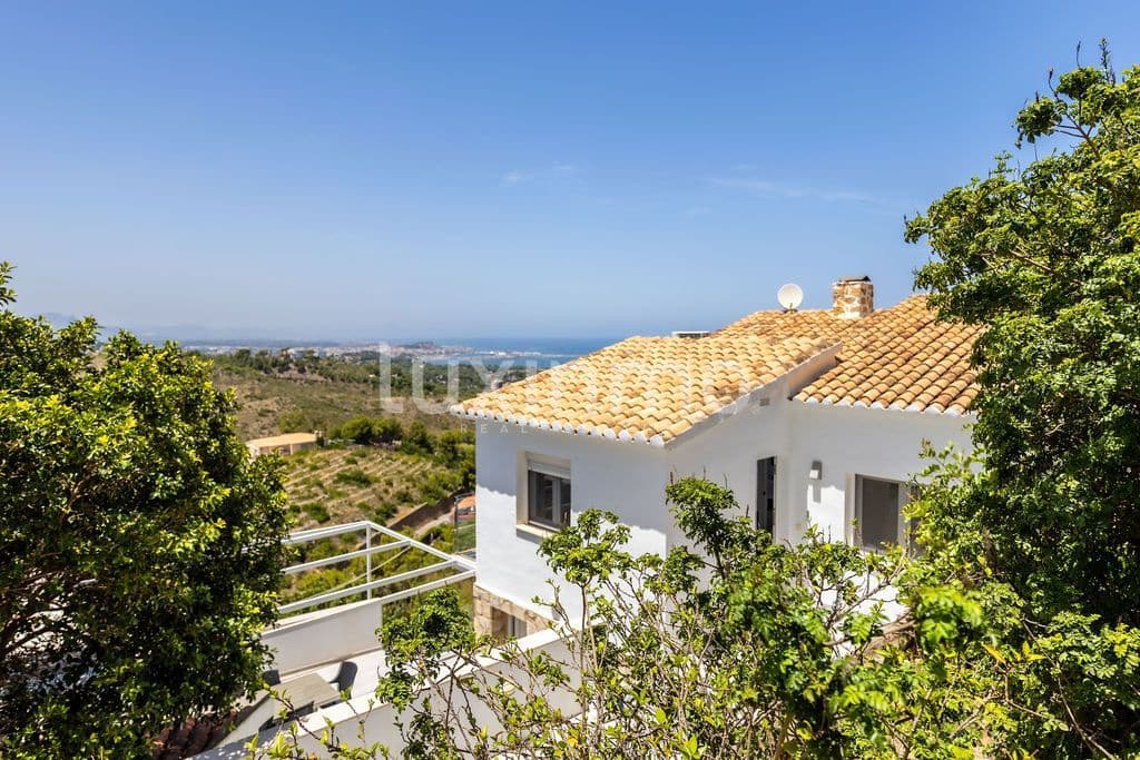 3 soveværelse Villa til salg i Denia med swimmingpool garage - € 850.000 (Ref: 10167185)