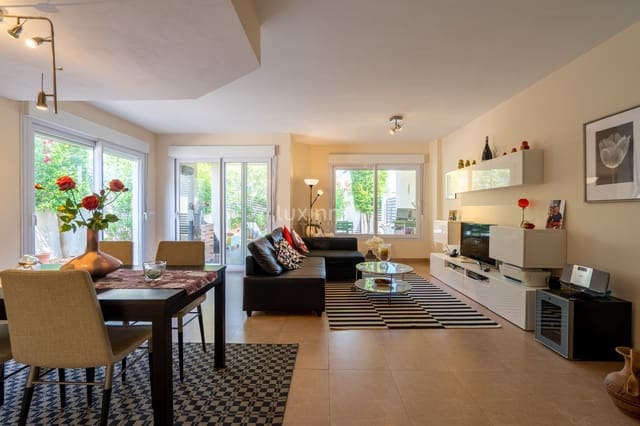 4 chambre Villa/Maison à vendre à Teulada Pueblo, Teulada-Moraira avec piscine garage - 460 000 € (Ref: 10167188)