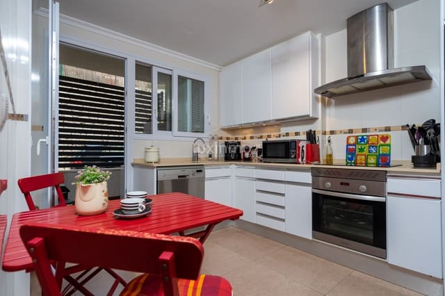 4 chambre Villa/Maison à vendre à Teulada Pueblo, Teulada-Moraira avec piscine garage - 460 000 € (Ref: 10167188)