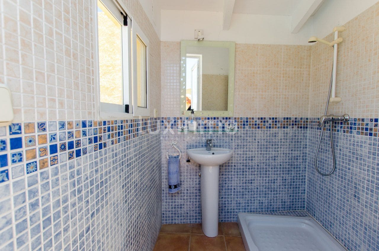 6 bedroom Villa for sale in Altea with pool - € 825,000 (Ref: 10167194)