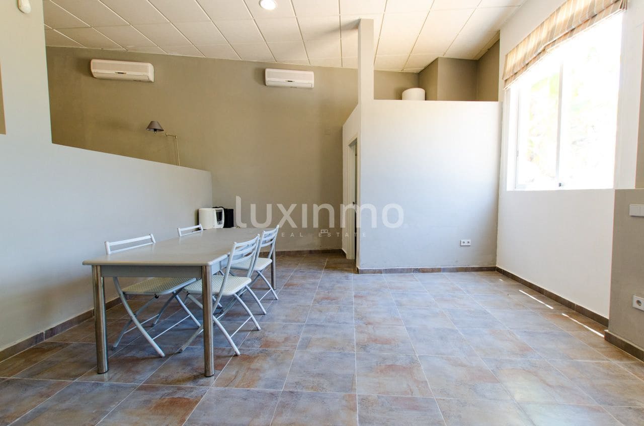6 bedroom Villa for sale in Altea with pool - € 825,000 (Ref: 10167194)