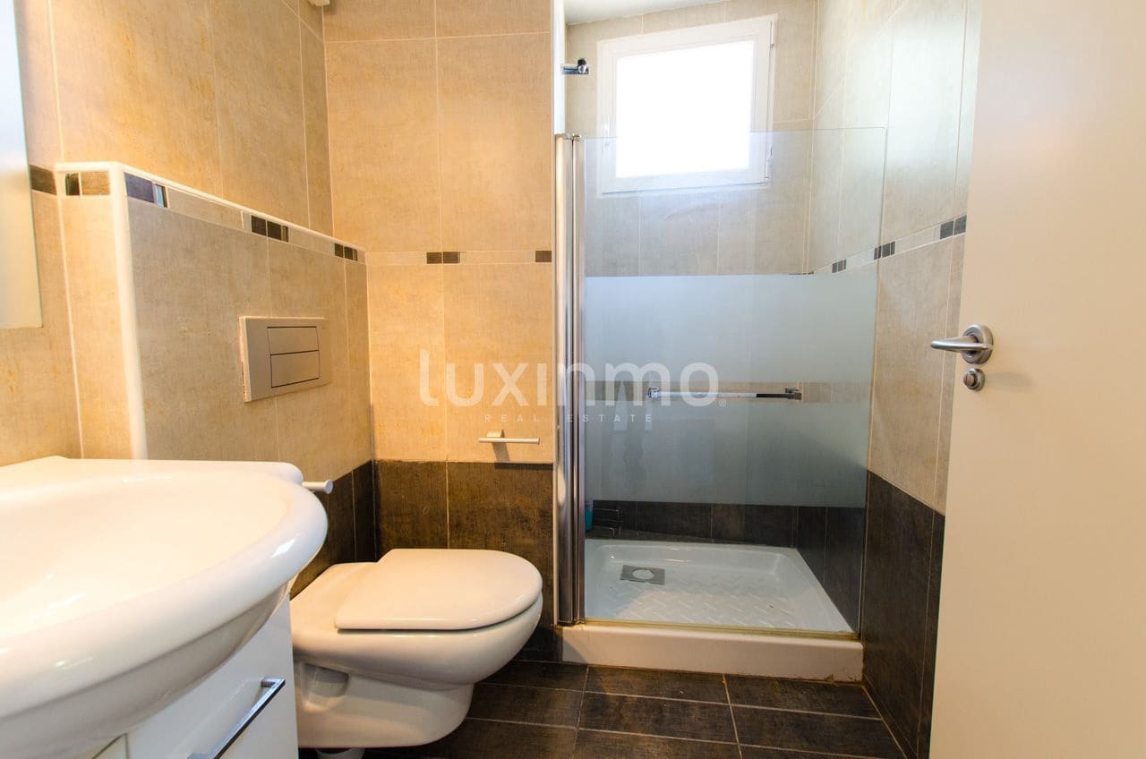 6 bedroom Villa for sale in Altea with pool - € 825,000 (Ref: 10167194)