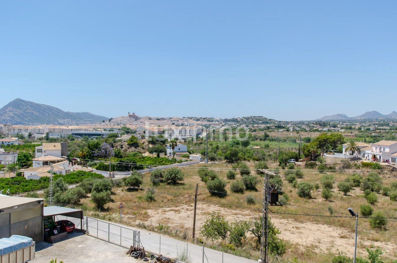 6 bedroom Villa for sale in Altea with pool - € 825,000 (Ref: 10167194)