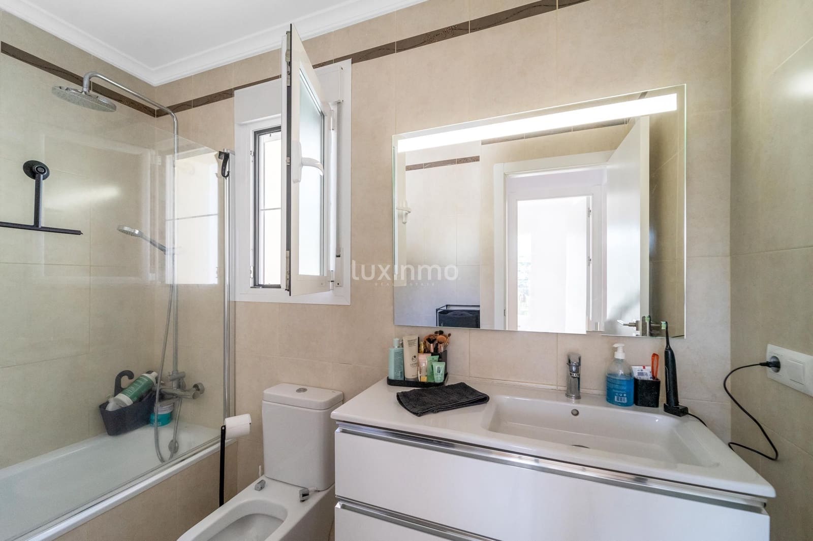 Adosado de 2 habitaciones en Calpe / Calp en venta con piscina garaje - 399.000 € (Ref: 10167201)