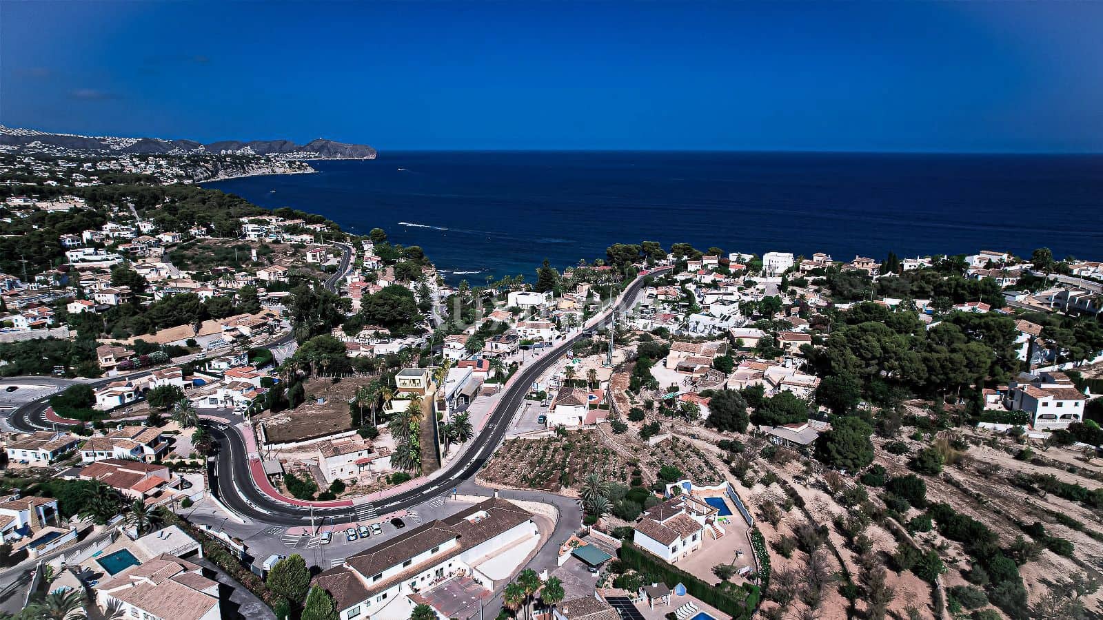 4 bedroom Villa for sale in Benissa with pool garage - € 1,800,000 (Ref: 10167217)
