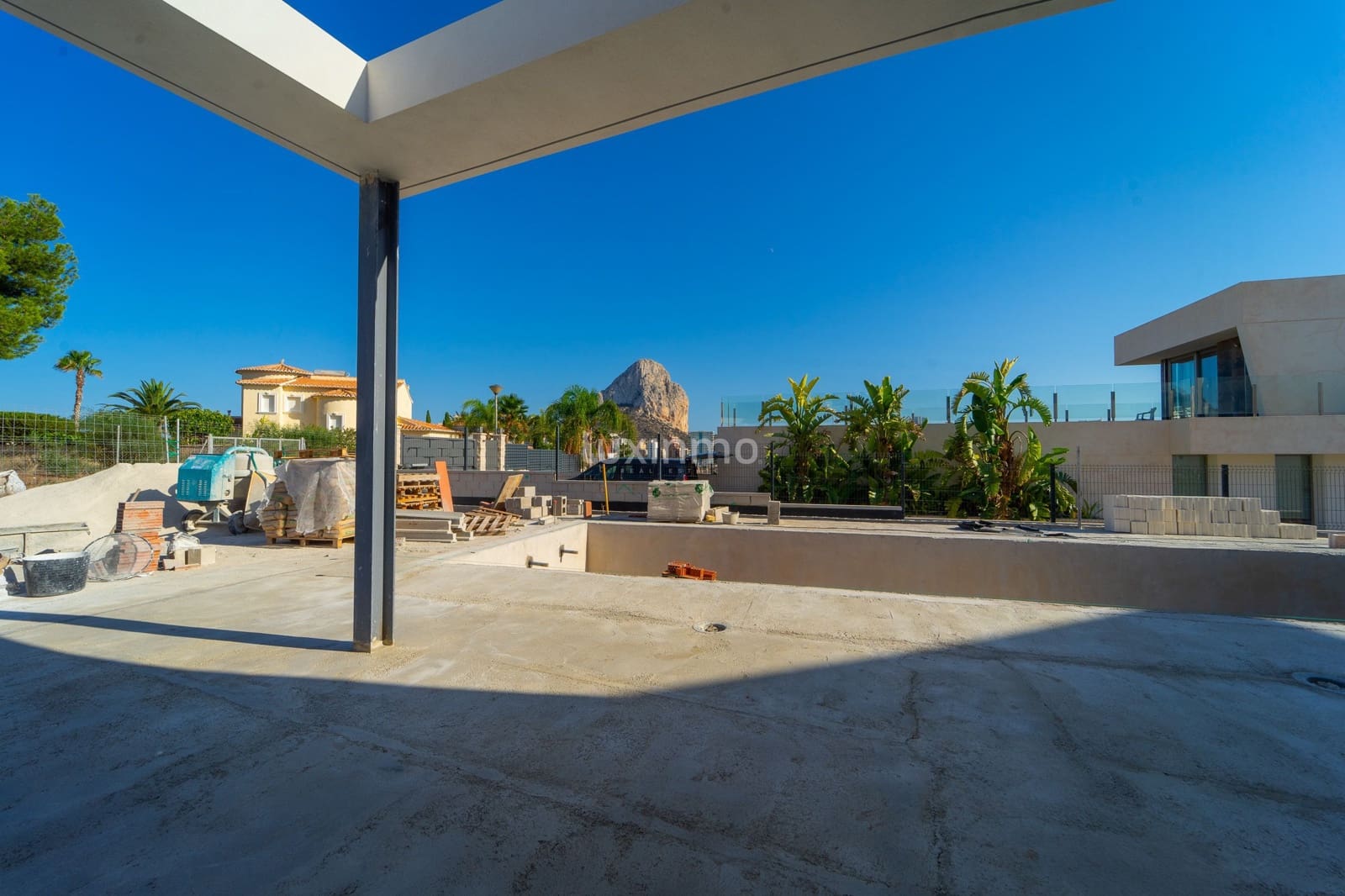 5 bedroom Villa for sale in Calpe / Calp with pool garage - € 1,550,000 (Ref: 10167218)