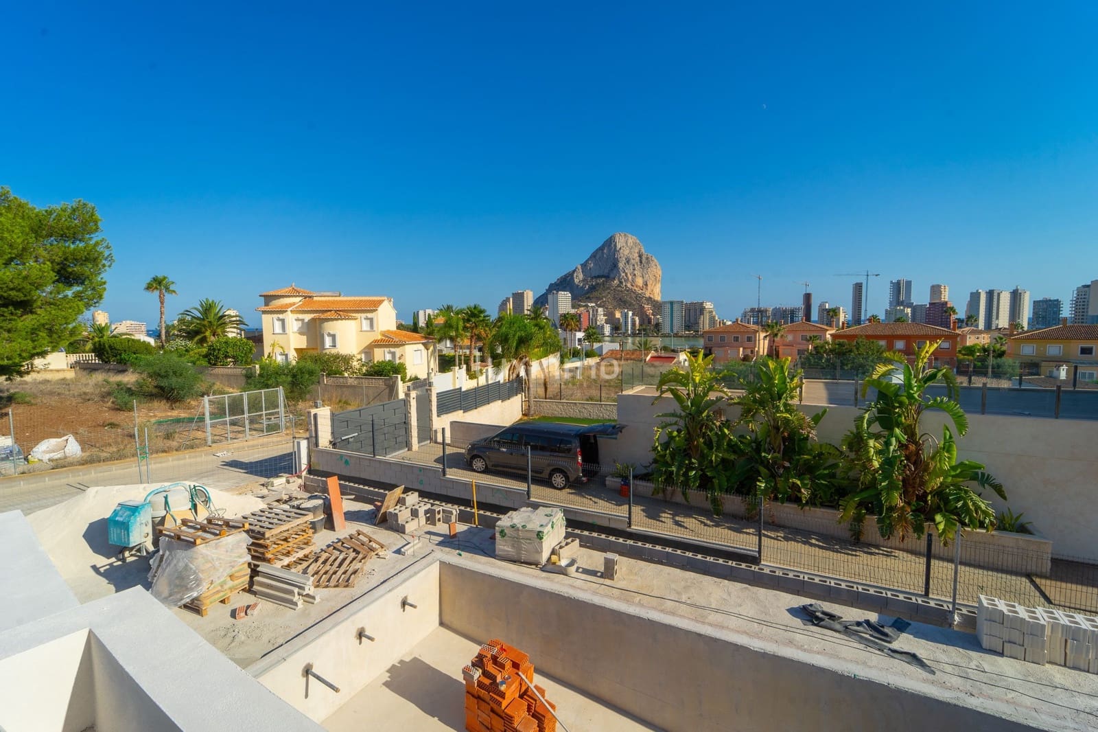 5 bedroom Villa for sale in Calpe / Calp with pool garage - € 1,550,000 (Ref: 10167218)