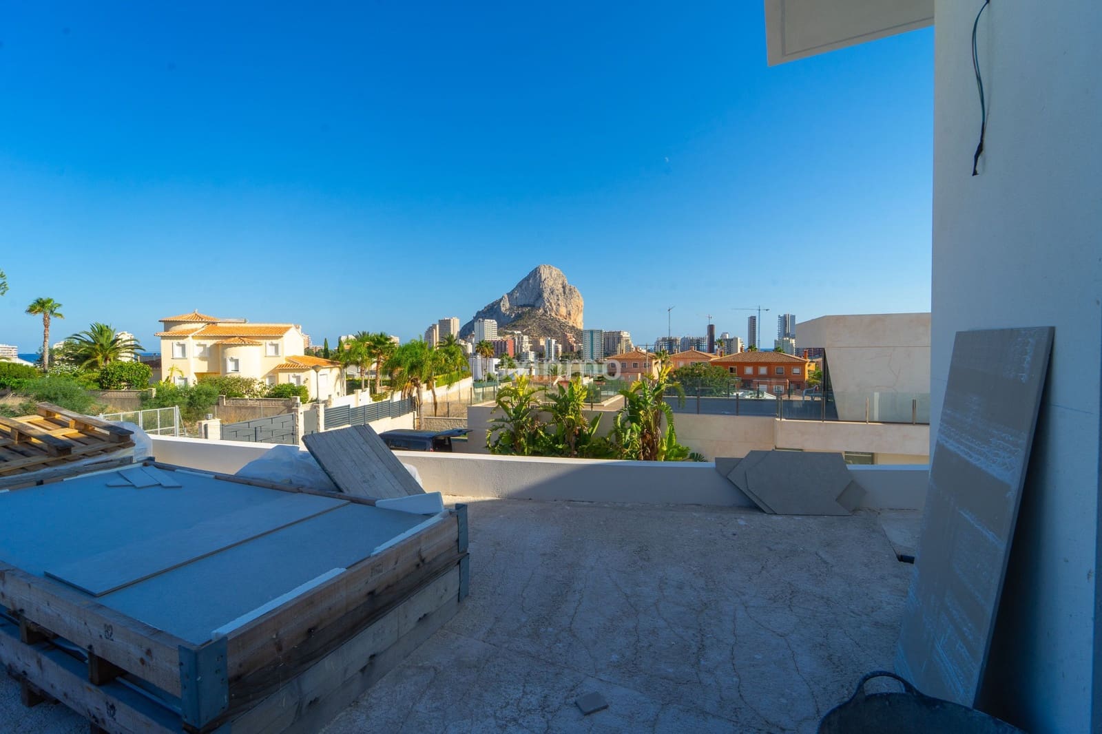 5 bedroom Villa for sale in Calpe / Calp with pool garage - € 1,550,000 (Ref: 10167218)