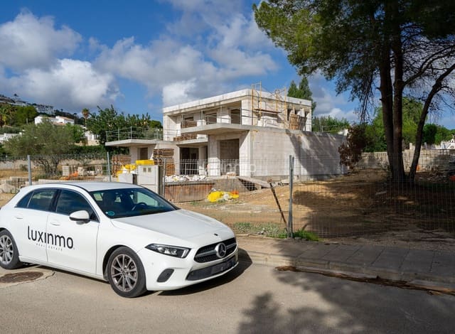 3 soveværelse Villa til salg i Teulada Pueblo, Teulada-Moraira med swimmingpool garage - € 1.475.000 (Ref: 10167219)
