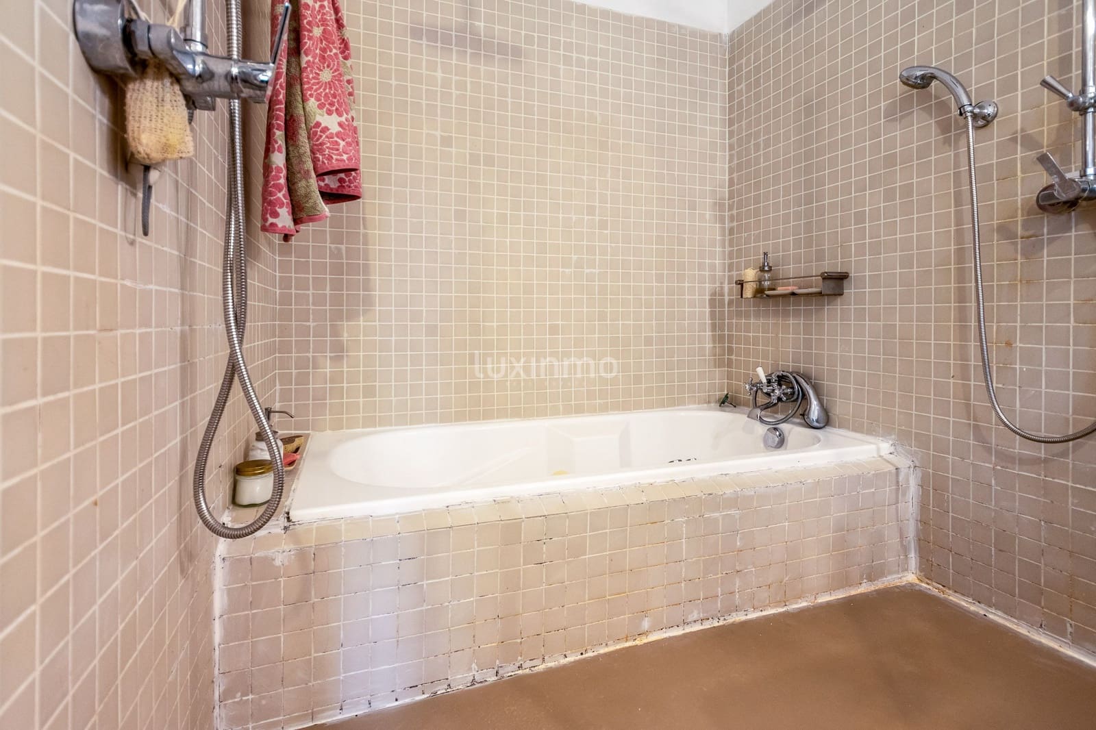 6 bedroom Villa for sale in Muchamiel / Mutxamel with pool garage - € 2,375,000 (Ref: 10167220)
