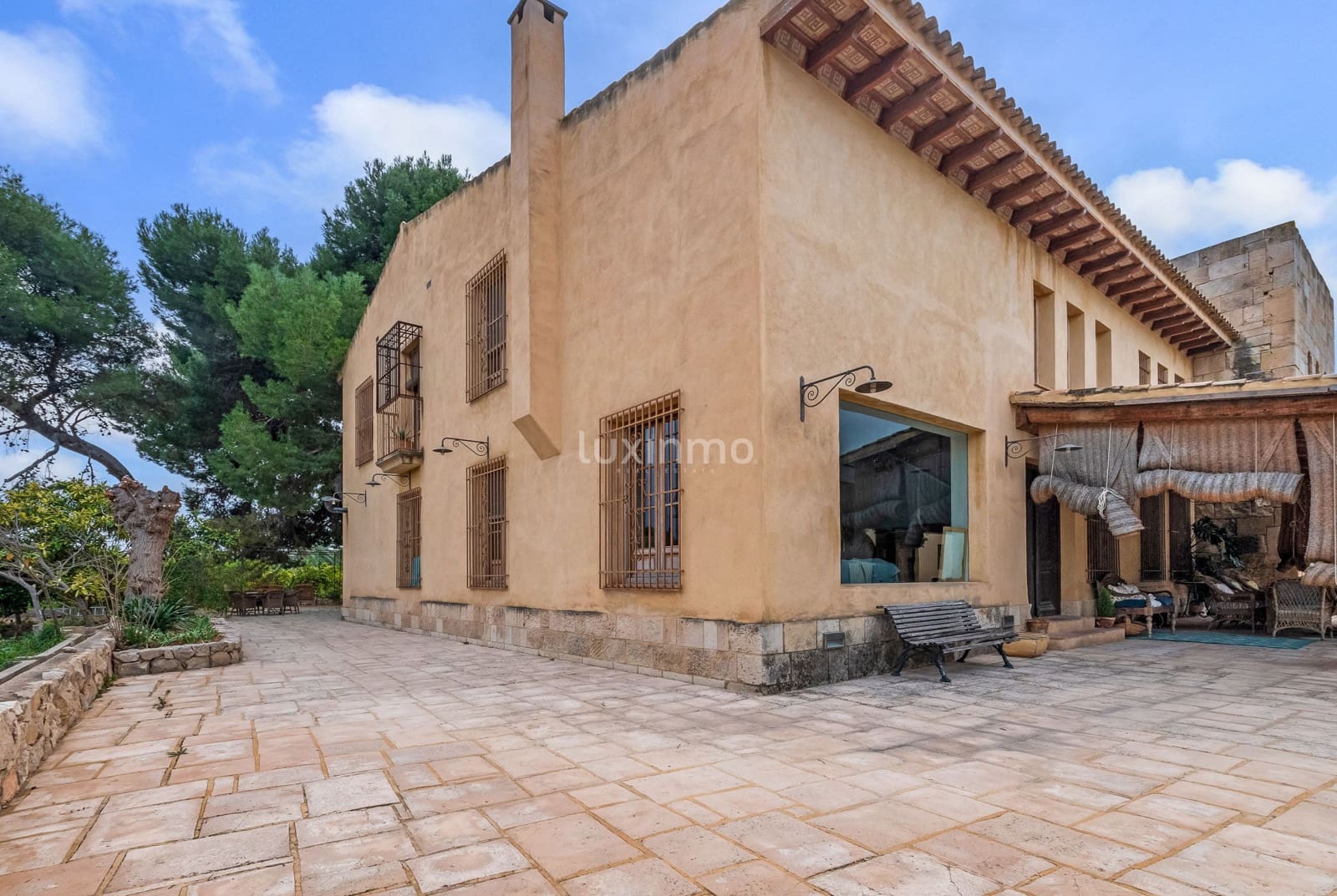 6 bedroom Villa for sale in Muchamiel / Mutxamel with pool garage - € 2,375,000 (Ref: 10167220)