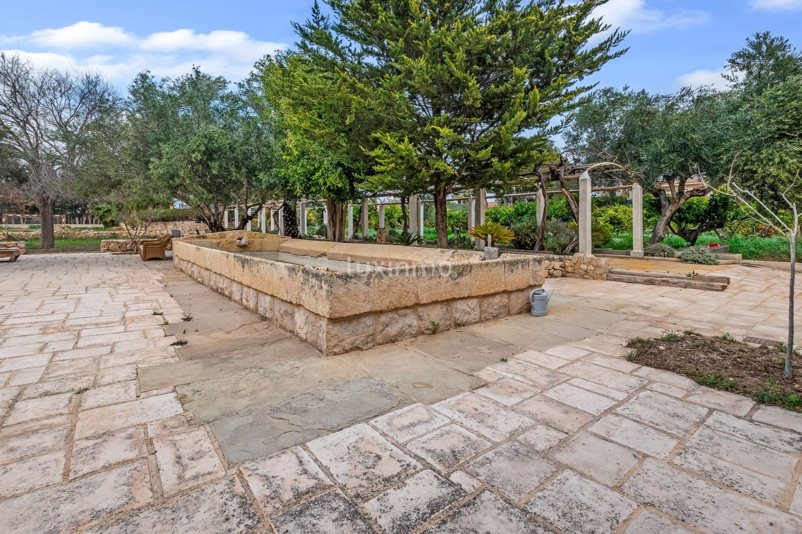 6 bedroom Villa for sale in Muchamiel / Mutxamel with pool garage - € 2,375,000 (Ref: 10167220)