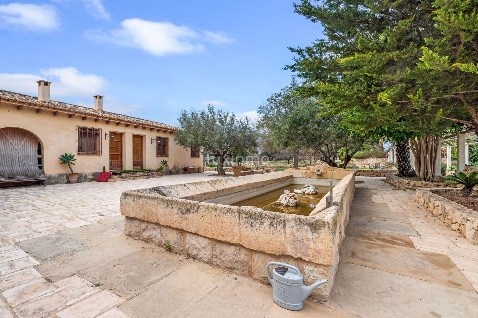 6 bedroom Villa for sale in Muchamiel / Mutxamel with pool garage - € 2,375,000 (Ref: 10167220)