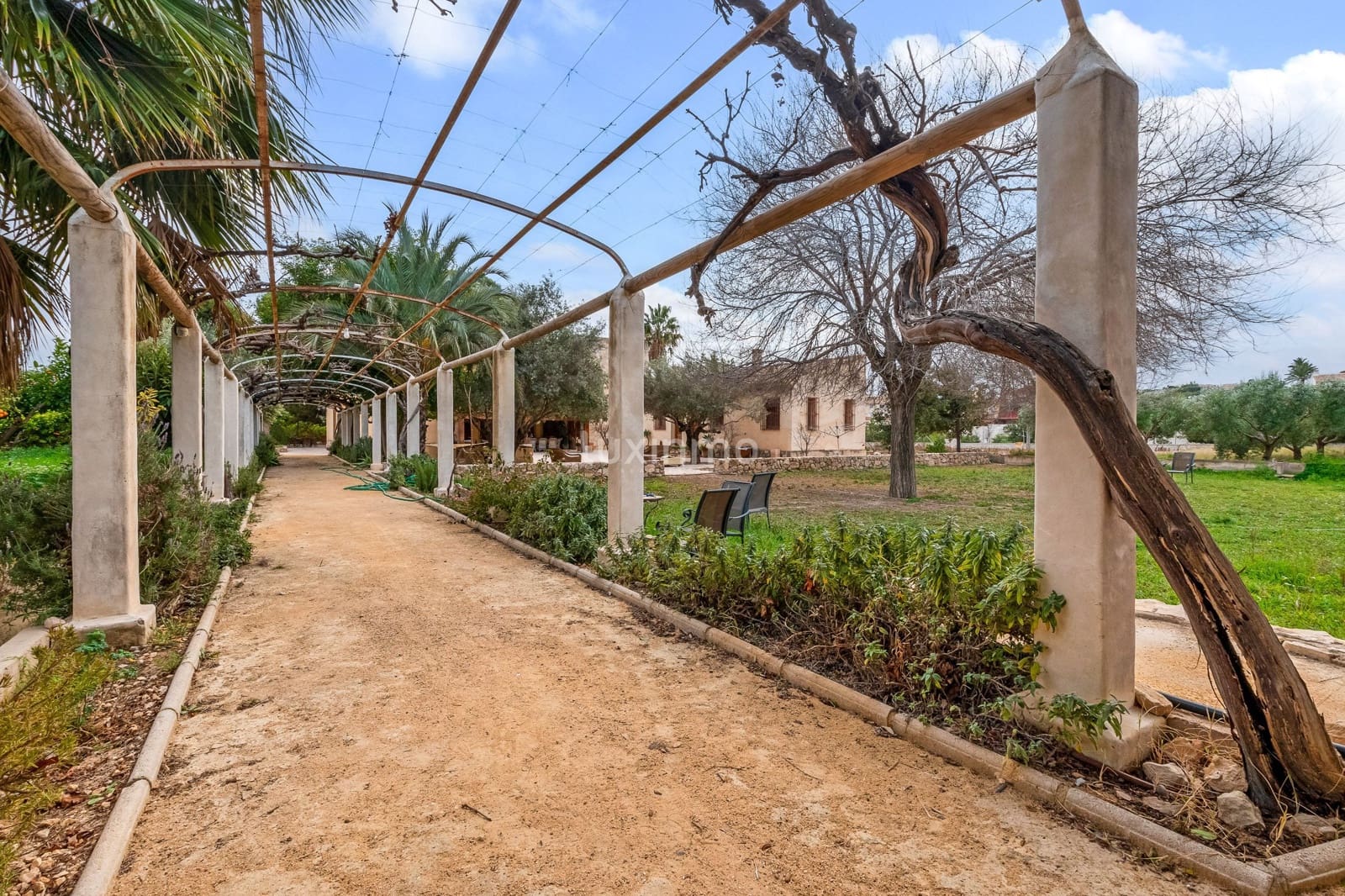 6 bedroom Villa for sale in Muchamiel / Mutxamel with pool garage - € 2,375,000 (Ref: 10167220)