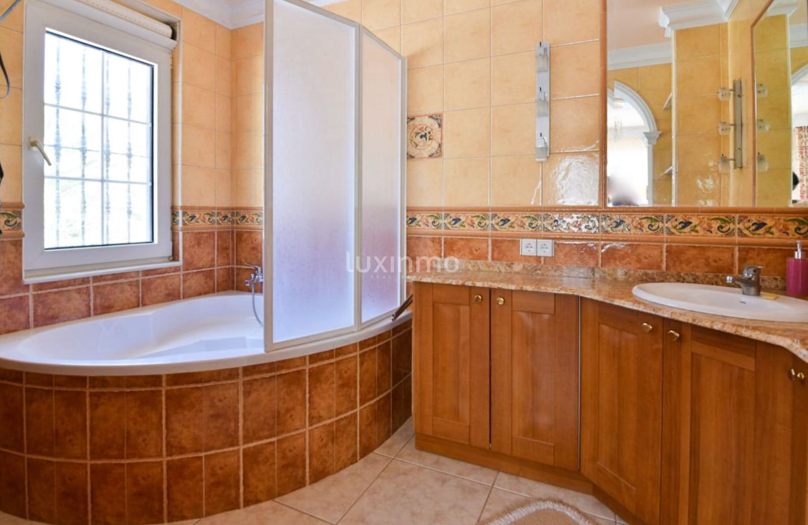 5 soveværelse Villa til salg i Calpe / Calp med swimmingpool garage - € 895.000 (Ref: 10167222)
