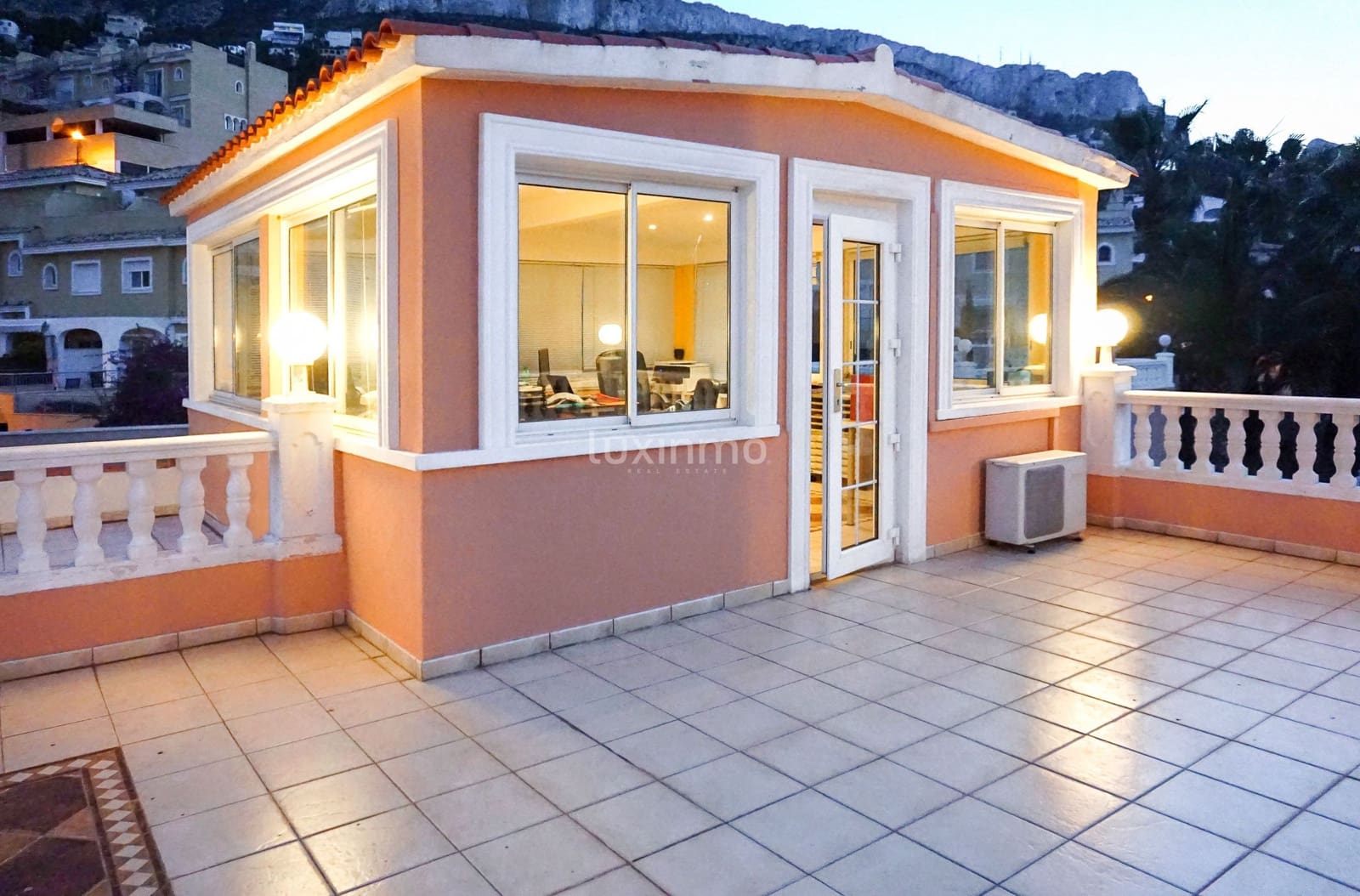 5 soveværelse Villa til salg i Calpe / Calp med swimmingpool garage - € 895.000 (Ref: 10167222)