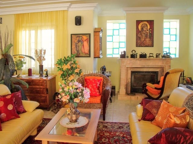 Chalet de 5 habitaciones en Maryvilla, Calpe / Calp en venta con piscina garaje - 895.000 € (Ref: 10167222)