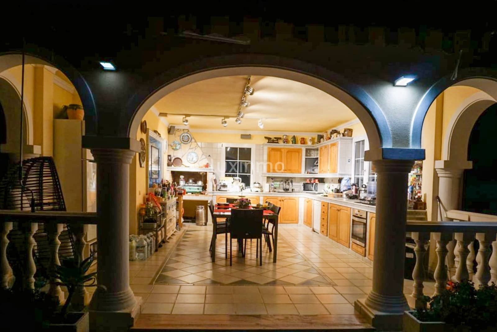 5 soveværelse Villa til salg i Calpe / Calp med swimmingpool garage - € 895.000 (Ref: 10167222)