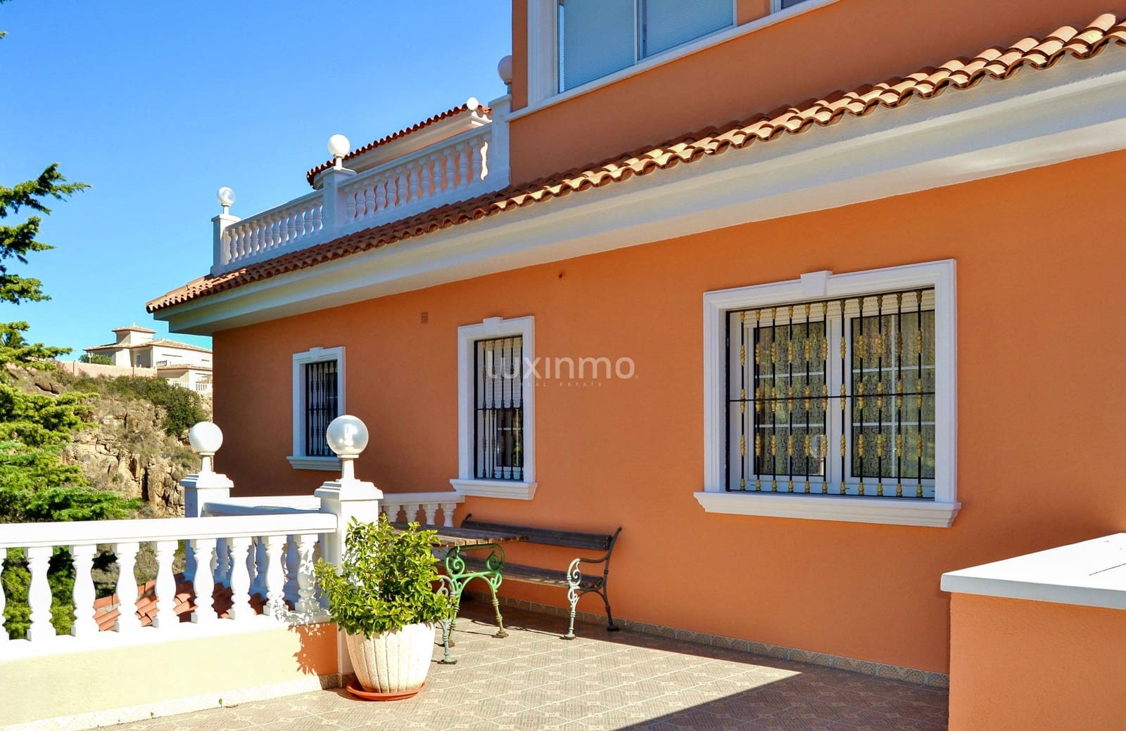 5 soveværelse Villa til salg i Calpe / Calp med swimmingpool garage - € 895.000 (Ref: 10167222)
