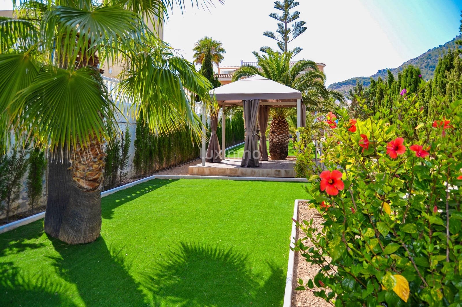 5 soveværelse Villa til salg i Calpe / Calp med swimmingpool garage - € 895.000 (Ref: 10167222)