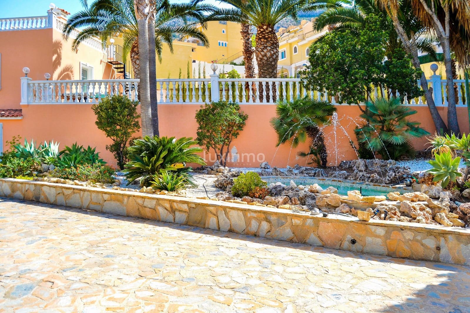 5 soveværelse Villa til salg i Calpe / Calp med swimmingpool garage - € 895.000 (Ref: 10167222)