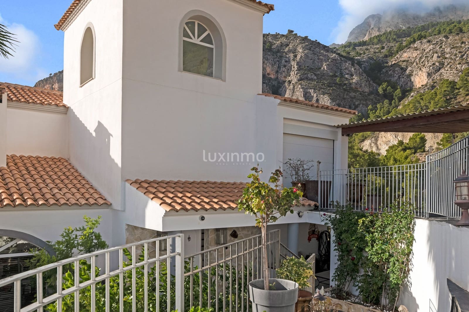 4 Zimmer Villa zu verkaufen in Altea mit Pool Garage - 1.569.000 € (Ref: 10167229)