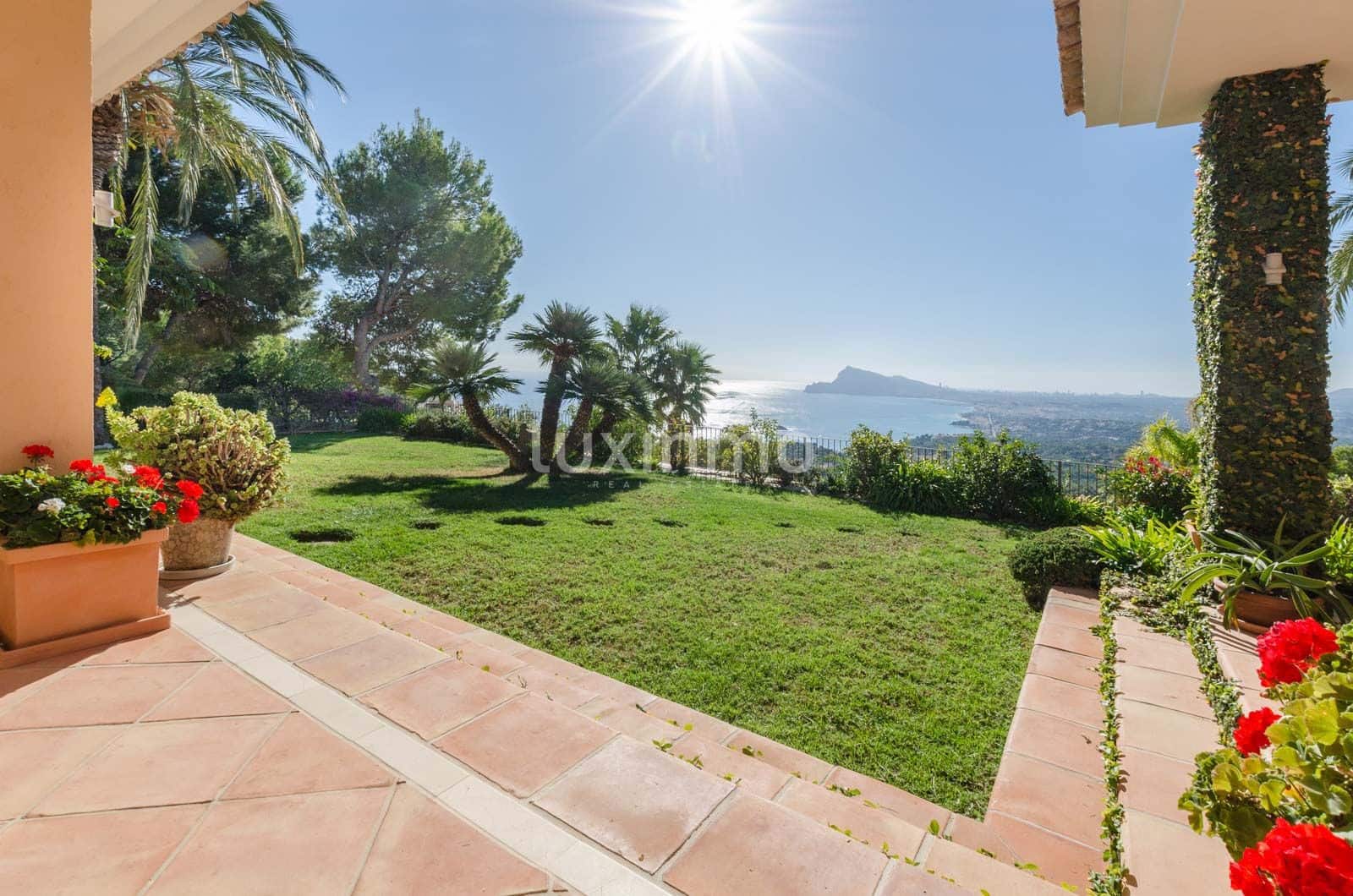 7 bedroom Villa for sale in Altea with pool garage - € 4,500,000 (Ref: 10167232)