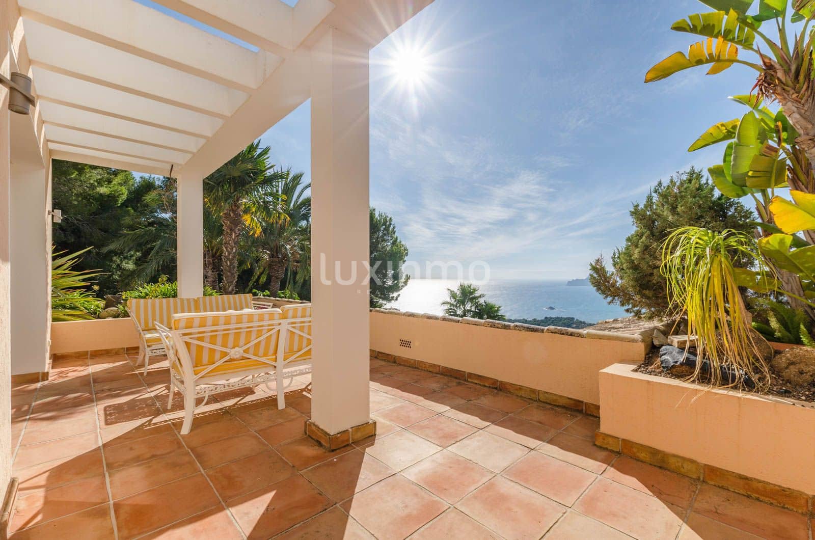 7 bedroom Villa for sale in Altea with pool garage - € 4,500,000 (Ref: 10167232)