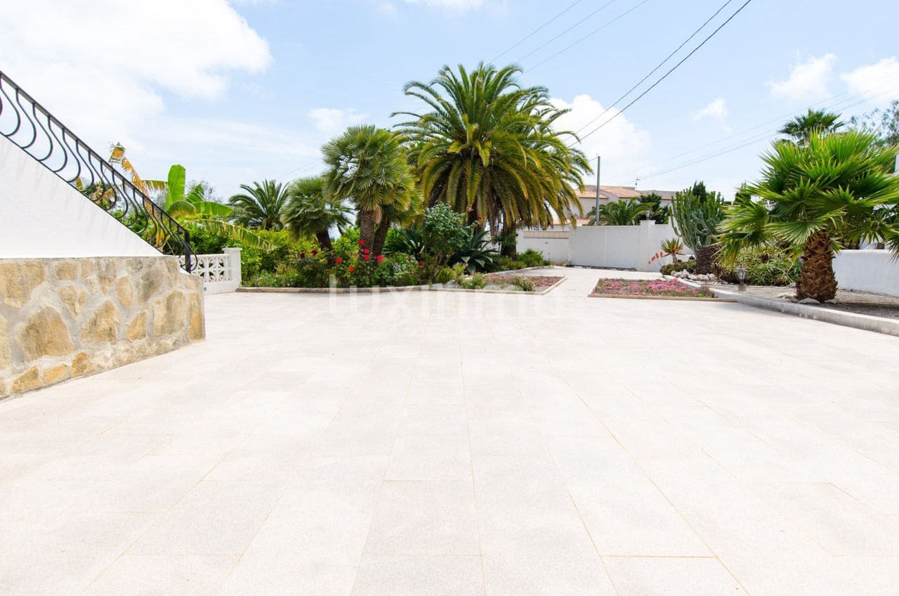 6 quarto Moradia para venda em Calpe / Calp com piscina garagem - 1 050 000 € (Ref: 10167237)
