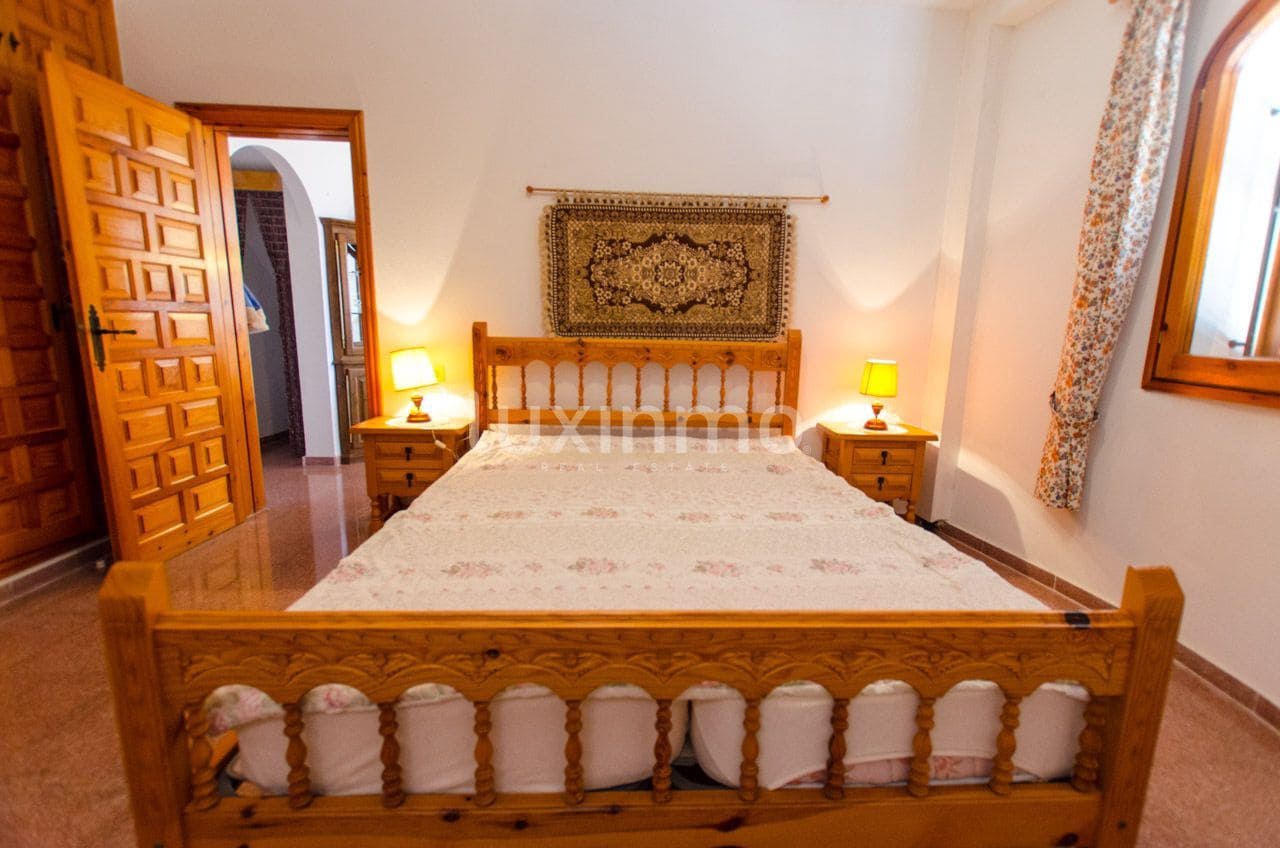 6 quarto Moradia para venda em Calpe / Calp com piscina garagem - 1 050 000 € (Ref: 10167237)