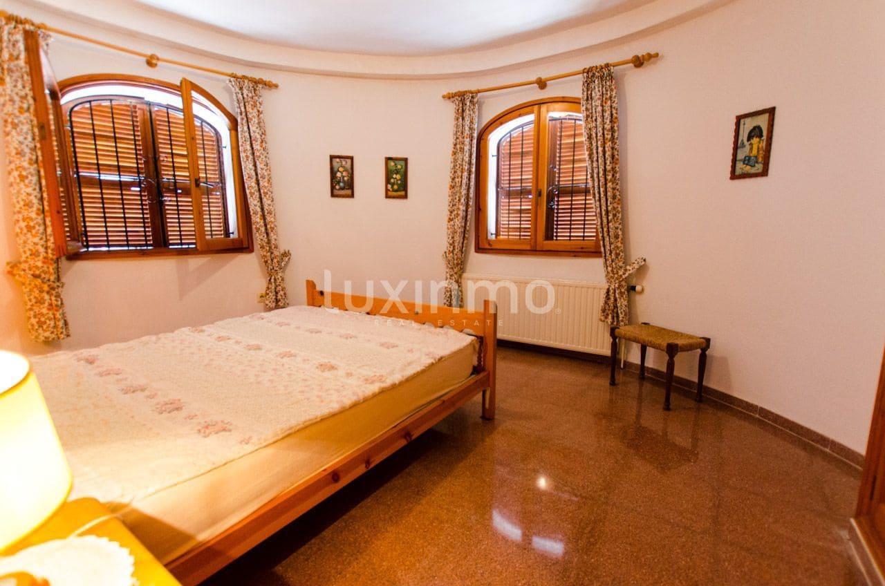 6 quarto Moradia para venda em Calpe / Calp com piscina garagem - 1 050 000 € (Ref: 10167237)