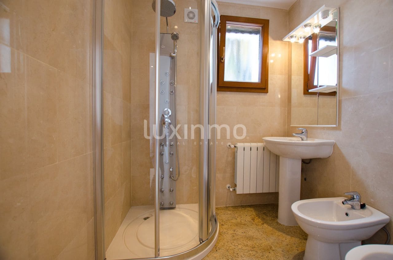 6 quarto Moradia para venda em Calpe / Calp com piscina garagem - 1 050 000 € (Ref: 10167237)