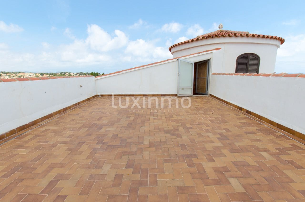 6 quarto Moradia para venda em Calpe / Calp com piscina garagem - 1 050 000 € (Ref: 10167237)