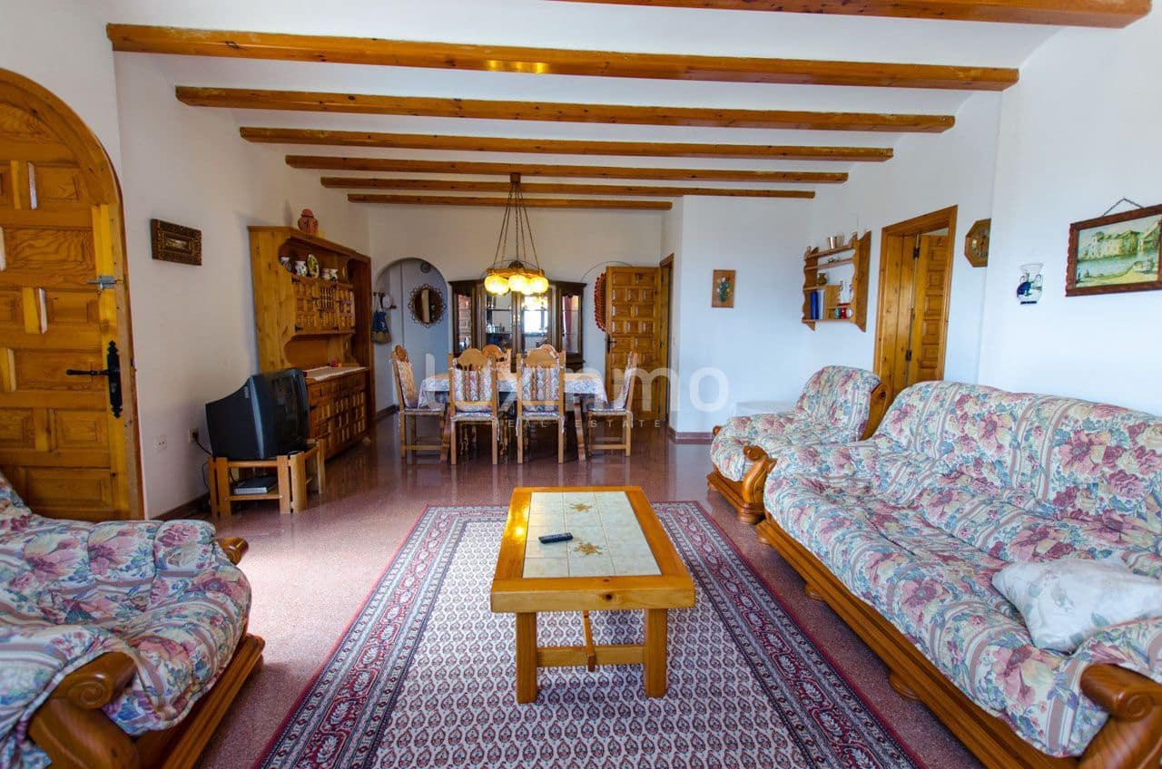 6 quarto Moradia para venda em Calpe / Calp com piscina garagem - 1 050 000 € (Ref: 10167237)
