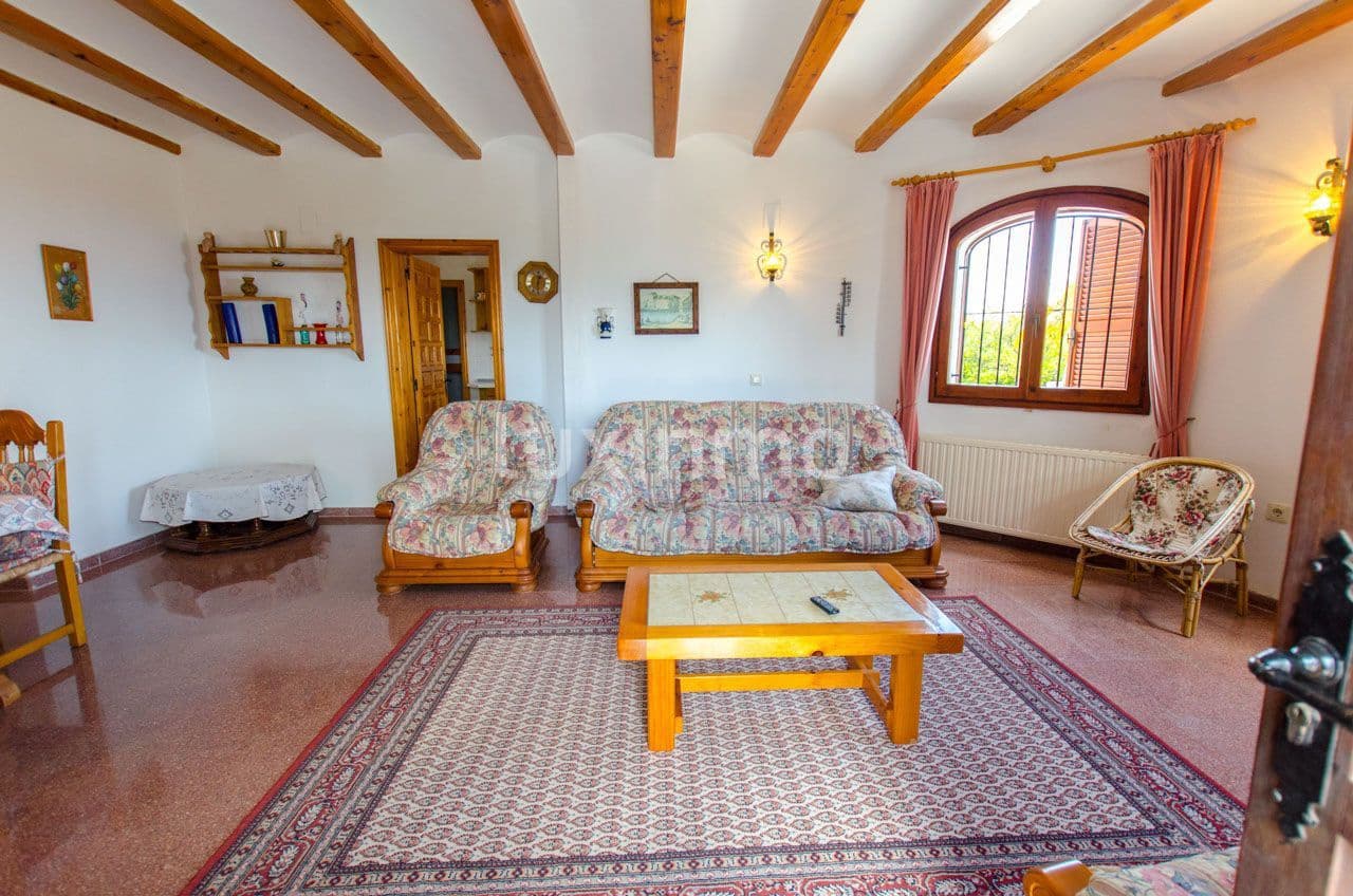 6 quarto Moradia para venda em Calpe / Calp com piscina garagem - 1 050 000 € (Ref: 10167237)